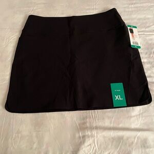 S.C & CO Black Mini Skort with tummy control size XL